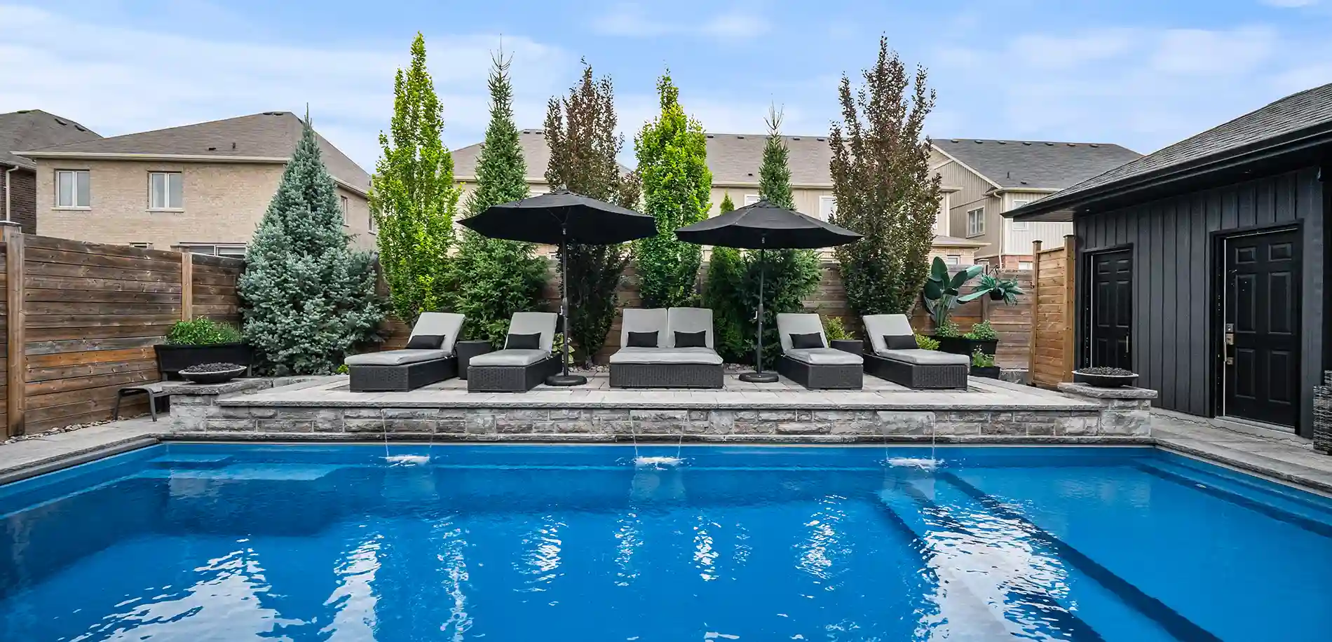 Fibreglass vs Vinyl Pools